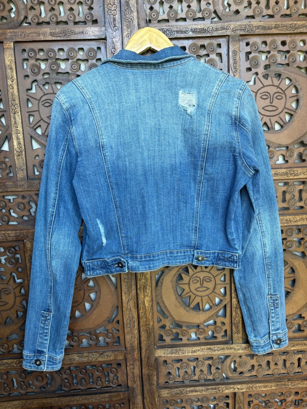 Guess Y2K Cropped Denim Jacket in Distressed Medium Wash - Size Medium - Picture 5 of 8